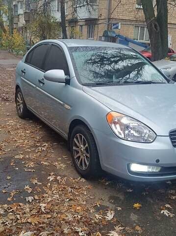 Синий Хендай Акцент, объемом двигателя 1.4 л и пробегом 113 тыс. км за 4800 $, фото 4 на Automoto.ua