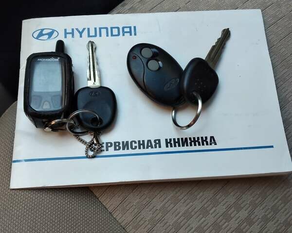 Синий Хендай Акцент, объемом двигателя 1.4 л и пробегом 236 тыс. км за 4800 $, фото 9 на Automoto.ua