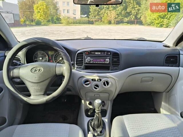 Синий Хендай Акцент, объемом двигателя 1.5 л и пробегом 210 тыс. км за 5000 $, фото 18 на Automoto.ua