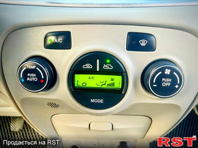 Хендай Акцент 2007 в Кривом Роге на Automoto.ua Синий Хендай Акцент, объемом двигателя 1.6 л и пробегом 190 тыс. км за 4350 $, фото 13 на Automoto.ua