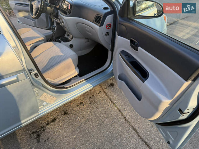 Синий Хендай Акцент, объемом двигателя 1.4 л и пробегом 125 тыс. км за 4700 $, фото 21 на Automoto.ua