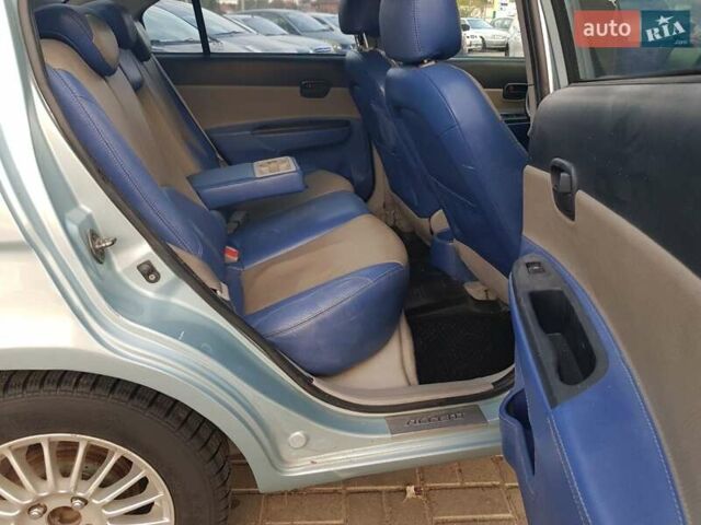 Синий Хендай Акцент, объемом двигателя 1.4 л и пробегом 220 тыс. км за 5200 $, фото 4 на Automoto.ua