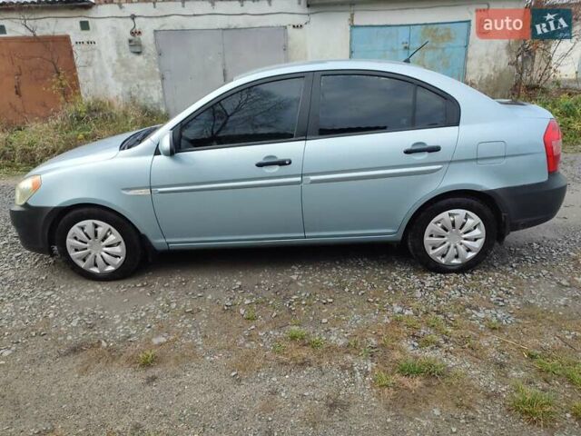 Синий Хендай Акцент, объемом двигателя 1.4 л и пробегом 300 тыс. км за 2650 $, фото 1 на Automoto.ua