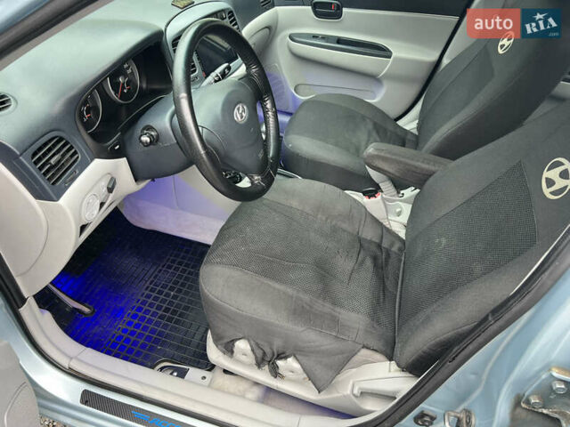 Синій Хендай Акцент, об'ємом двигуна 1.6 л та пробігом 238 тис. км за 5100 $, фото 9 на Automoto.ua