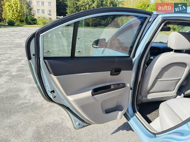 Синий Хендай Акцент, объемом двигателя 1.5 л и пробегом 210 тыс. км за 5000 $, фото 9 на Automoto.ua