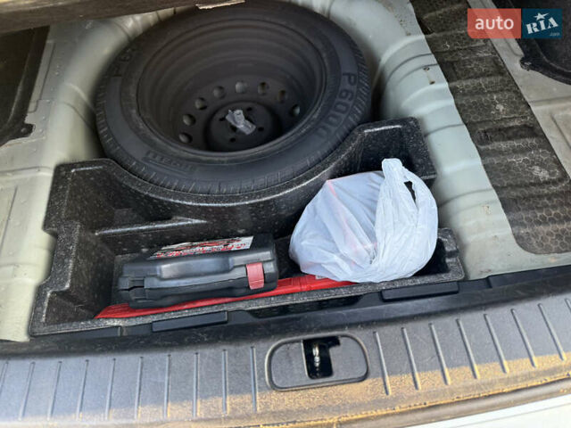 Синий Хендай Акцент, объемом двигателя 1.4 л и пробегом 125 тыс. км за 4700 $, фото 10 на Automoto.ua