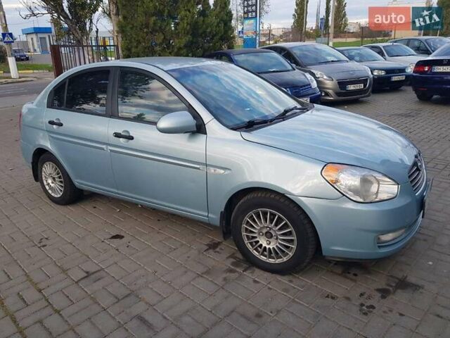 Синий Хендай Акцент, объемом двигателя 1.4 л и пробегом 220 тыс. км за 5200 $, фото 2 на Automoto.ua