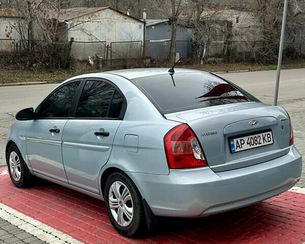 Синий Хендай Акцент, объемом двигателя 1.4 л и пробегом 161 тыс. км за 4800 $, фото 5 на Automoto.ua