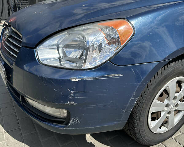 Синий Хендай Акцент, объемом двигателя 1.4 л и пробегом 302 тыс. км за 3300 $, фото 3 на Automoto.ua