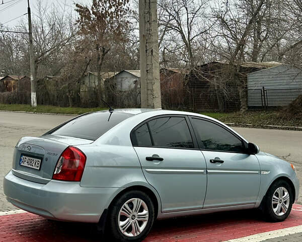 Синий Хендай Акцент, объемом двигателя 1.4 л и пробегом 161 тыс. км за 4800 $, фото 3 на Automoto.ua