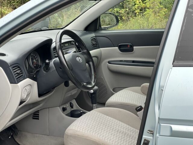 Синий Хендай Акцент, объемом двигателя 1.4 л и пробегом 270 тыс. км за 4550 $, фото 8 на Automoto.ua