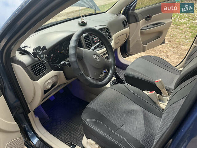 Синий Хендай Акцент, объемом двигателя 1.49 л и пробегом 165 тыс. км за 5500 $, фото 14 на Automoto.ua