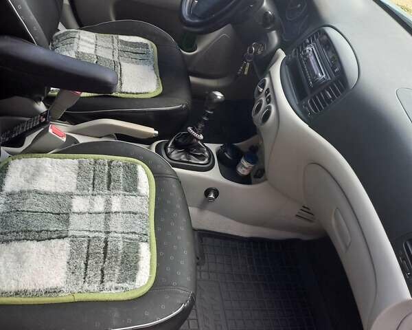 Синий Хендай Акцент, объемом двигателя 1.4 л и пробегом 214 тыс. км за 4700 $, фото 9 на Automoto.ua