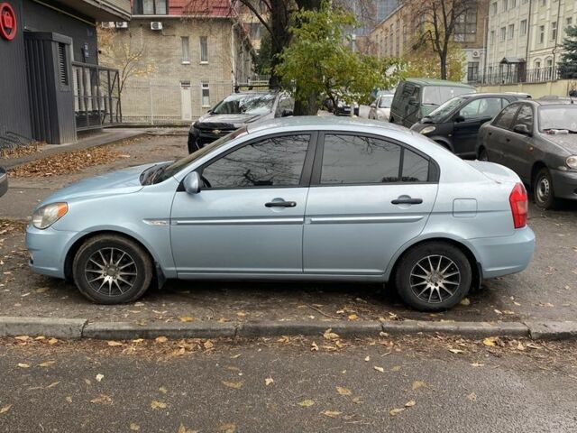 Синий Хендай Акцент, объемом двигателя 1.4 л и пробегом 195 тыс. км за 5500 $, фото 2 на Automoto.ua