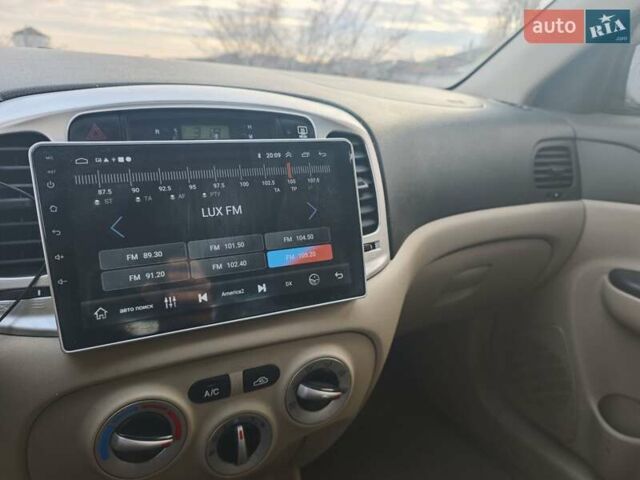 Синий Хендай Акцент, объемом двигателя 1.4 л и пробегом 238 тыс. км за 4850 $, фото 12 на Automoto.ua