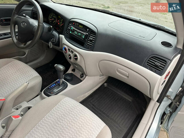 Синий Хендай Акцент, объемом двигателя 1.4 л и пробегом 174 тыс. км за 5450 $, фото 27 на Automoto.ua