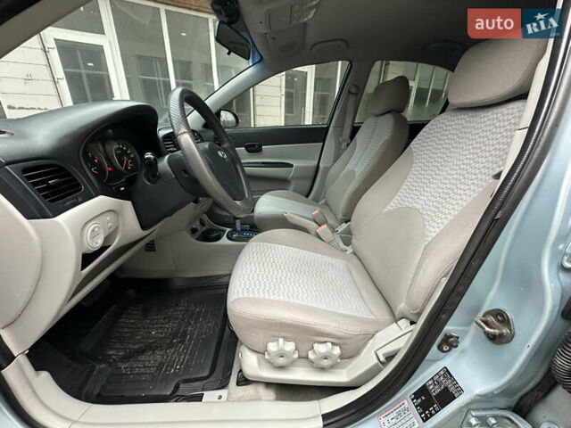 Синий Хендай Акцент, объемом двигателя 1.4 л и пробегом 174 тыс. км за 5450 $, фото 17 на Automoto.ua