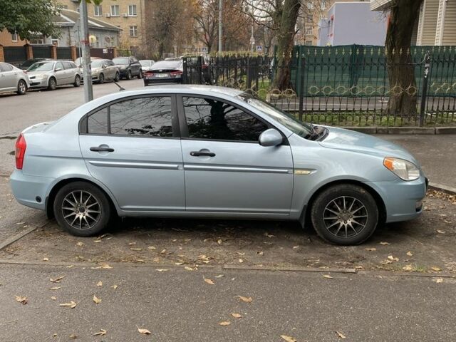 Синий Хендай Акцент, объемом двигателя 1.4 л и пробегом 195 тыс. км за 5500 $, фото 4 на Automoto.ua