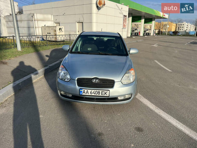 Синій Хендай Акцент, об'ємом двигуна 1.6 л та пробігом 240 тис. км за 5399 $, фото 2 на Automoto.ua
