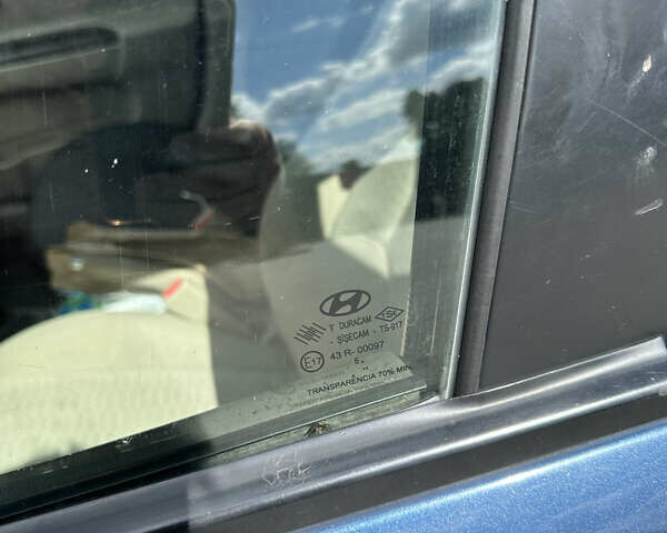 Синий Хендай Акцент, объемом двигателя 1.4 л и пробегом 302 тыс. км за 3300 $, фото 17 на Automoto.ua