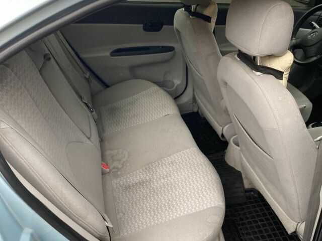 Синий Хендай Акцент, объемом двигателя 1.4 л и пробегом 195 тыс. км за 5500 $, фото 6 на Automoto.ua