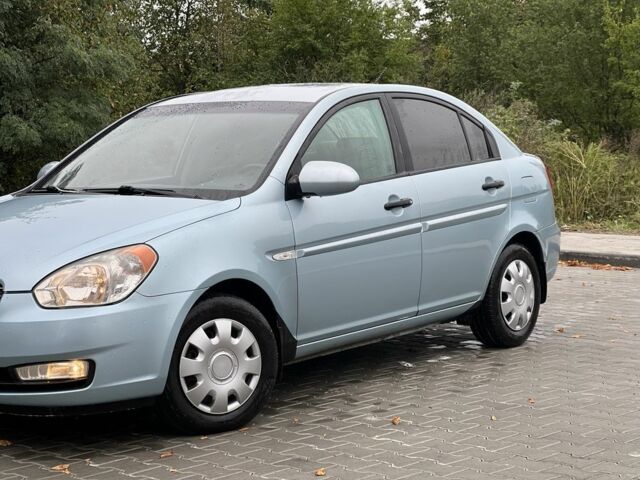 Синий Хендай Акцент, объемом двигателя 1.4 л и пробегом 270 тыс. км за 4550 $, фото 1 на Automoto.ua