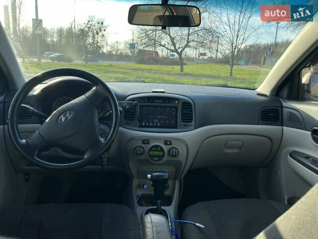 Синій Хендай Акцент, об'ємом двигуна 1.6 л та пробігом 240 тис. км за 5399 $, фото 8 на Automoto.ua