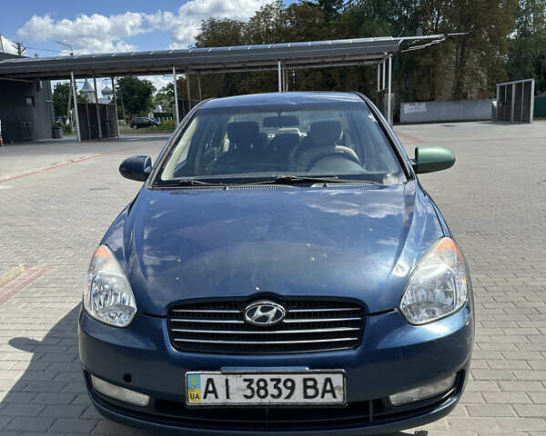 Синий Хендай Акцент, объемом двигателя 1.4 л и пробегом 302 тыс. км за 3300 $, фото 1 на Automoto.ua