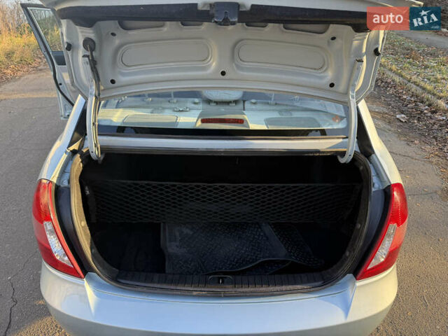 Синий Хендай Акцент, объемом двигателя 1.4 л и пробегом 125 тыс. км за 4700 $, фото 9 на Automoto.ua