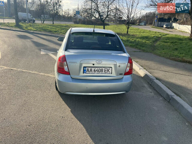 Синій Хендай Акцент, об'ємом двигуна 1.6 л та пробігом 240 тис. км за 5399 $, фото 4 на Automoto.ua