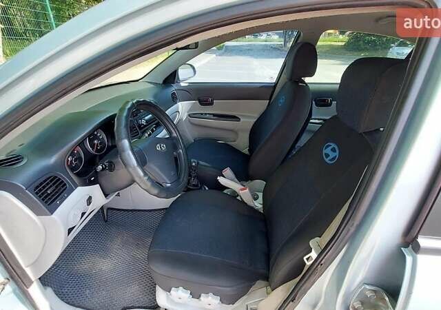 Синий Хендай Акцент, объемом двигателя 1.4 л и пробегом 165 тыс. км за 4499 $, фото 7 на Automoto.ua