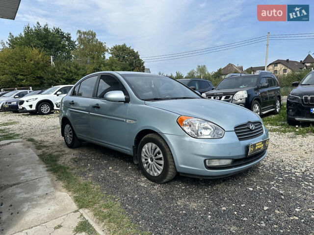 Синий Хендай Акцент, объемом двигателя 1.4 л и пробегом 221 тыс. км за 4300 $, фото 2 на Automoto.ua