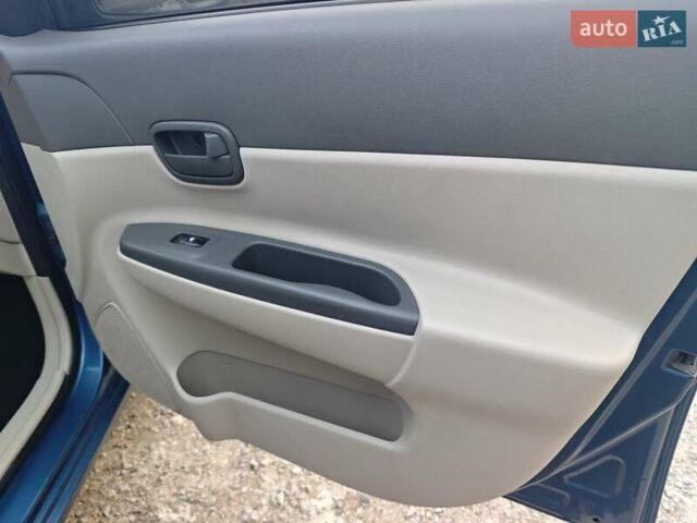 Синий Хендай Акцент, объемом двигателя 1.4 л и пробегом 238 тыс. км за 4850 $, фото 16 на Automoto.ua