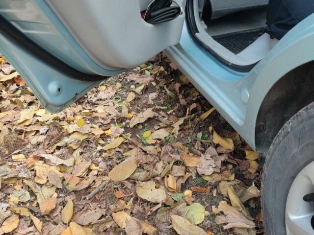 Синий Хендай Акцент, объемом двигателя 1.4 л и пробегом 239 тыс. км за 4100 $, фото 6 на Automoto.ua