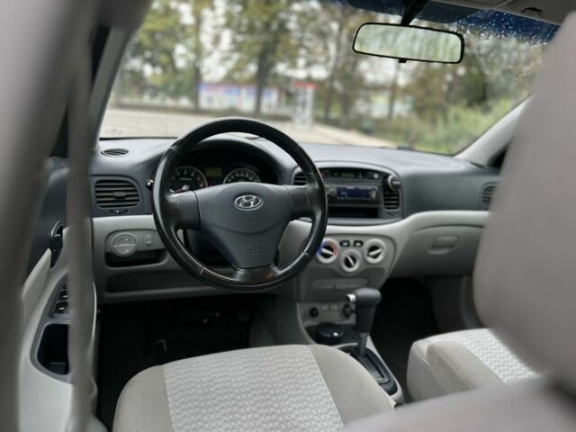 Синий Хендай Акцент, объемом двигателя 1.4 л и пробегом 270 тыс. км за 4550 $, фото 20 на Automoto.ua