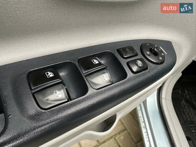 Синий Хендай Акцент, объемом двигателя 1.4 л и пробегом 174 тыс. км за 5450 $, фото 18 на Automoto.ua