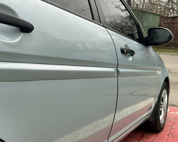 Синий Хендай Акцент, объемом двигателя 1.4 л и пробегом 161 тыс. км за 4800 $, фото 9 на Automoto.ua