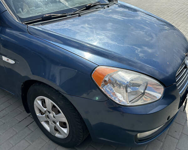 Синий Хендай Акцент, объемом двигателя 1.4 л и пробегом 302 тыс. км за 3300 $, фото 11 на Automoto.ua