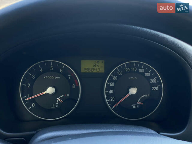 Синий Хендай Акцент, объемом двигателя 1.4 л и пробегом 196 тыс. км за 5500 $, фото 11 на Automoto.ua