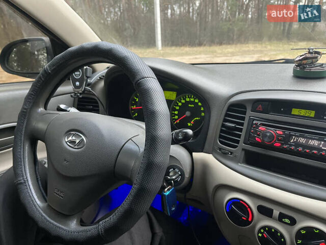 Синий Хендай Акцент, объемом двигателя 1.49 л и пробегом 165 тыс. км за 5500 $, фото 29 на Automoto.ua