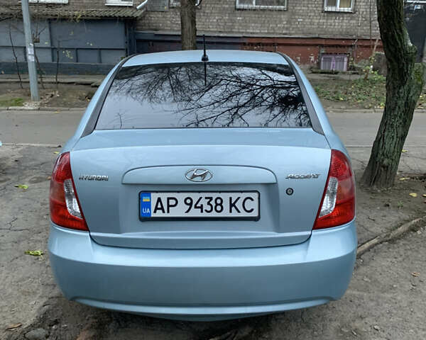 Синий Хендай Акцент, объемом двигателя 1.4 л и пробегом 187 тыс. км за 5700 $, фото 3 на Automoto.ua