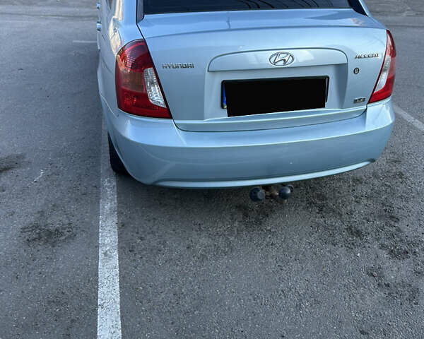 Синий Хендай Акцент, объемом двигателя 1.6 л и пробегом 240 тыс. км за 4600 $, фото 14 на Automoto.ua