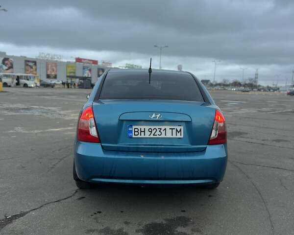 Синий Хендай Акцент, объемом двигателя 1.6 л и пробегом 210 тыс. км за 4900 $, фото 1 на Automoto.ua