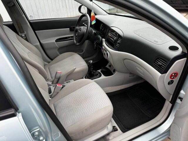 Синій Хендай Акцент, об'ємом двигуна 1.4 л та пробігом 192 тис. км за 4999 $, фото 11 на Automoto.ua