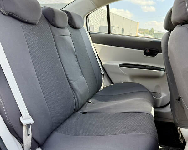 Синій Хендай Акцент, об'ємом двигуна 1.4 л та пробігом 168 тис. км за 4600 $, фото 8 на Automoto.ua