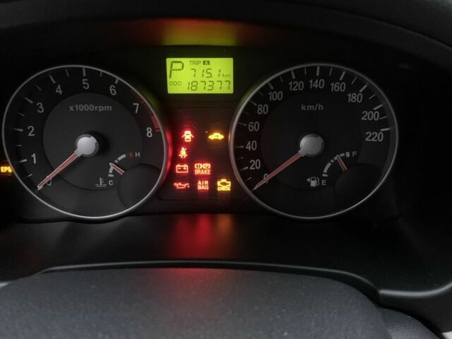 Синий Хендай Акцент, объемом двигателя 1.4 л и пробегом 187 тыс. км за 5700 $, фото 7 на Automoto.ua