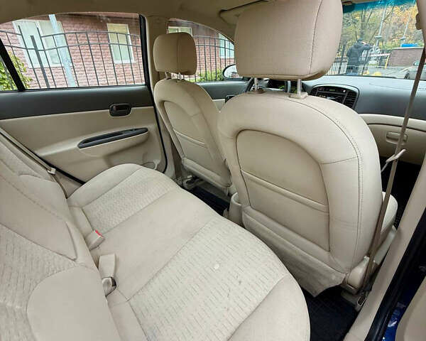 Синий Хендай Акцент, объемом двигателя 1.4 л и пробегом 171 тыс. км за 5499 $, фото 9 на Automoto.ua