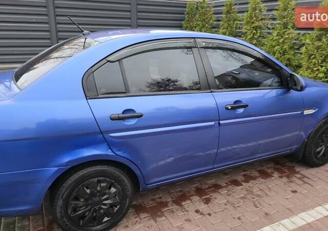 Синий Хендай Акцент, объемом двигателя 1.4 л и пробегом 210 тыс. км за 4000 $, фото 6 на Automoto.ua