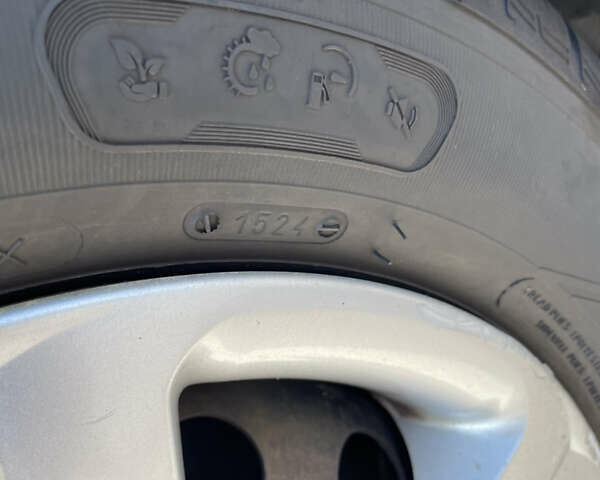 Синій Хендай Акцент, об'ємом двигуна 1.6 л та пробігом 196 тис. км за 5100 $, фото 26 на Automoto.ua