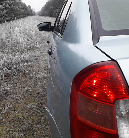 Синий Хендай Акцент, объемом двигателя 1.4 л и пробегом 247 тыс. км за 4500 $, фото 7 на Automoto.ua